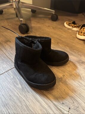 Cat & Jack black boots